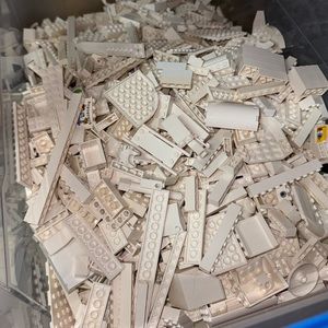 2lbs - Genuine LEGO Bulk White Random Bricks / Pieces / Small Plate Lot!